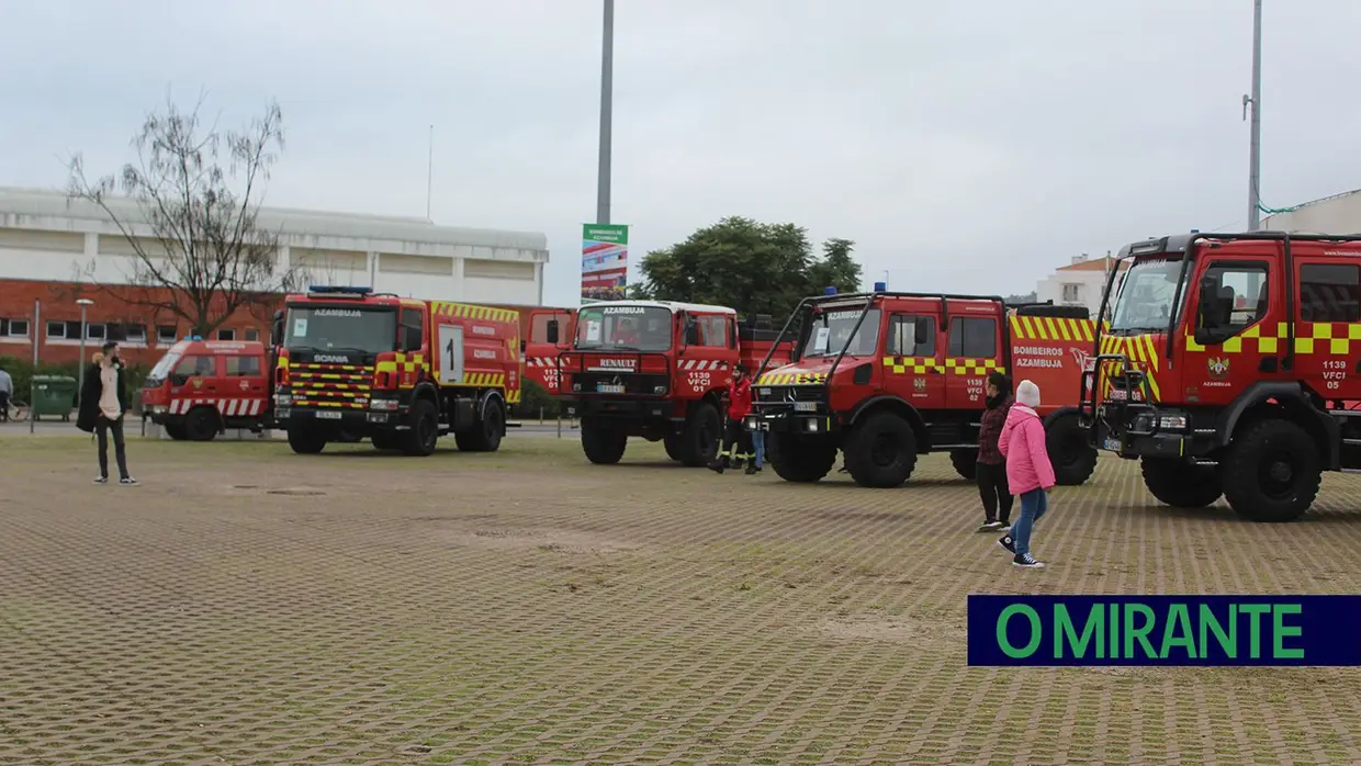 Azambujenses aprendem primeiros socorros em dia de aniversário dos bombeiros