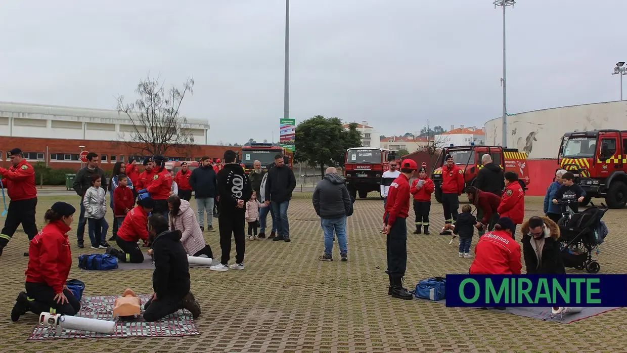 Azambujenses aprendem primeiros socorros em dia de aniversário dos bombeiros