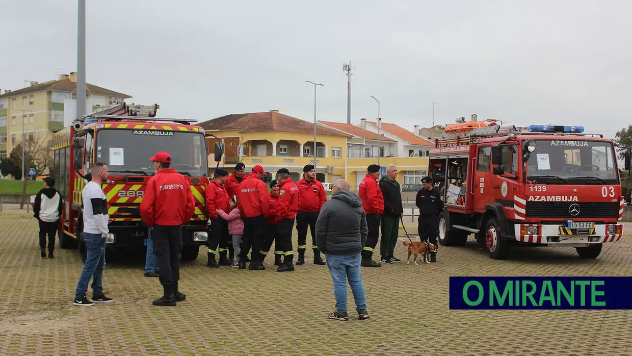 Azambujenses aprendem primeiros socorros em dia de aniversário dos bombeiros