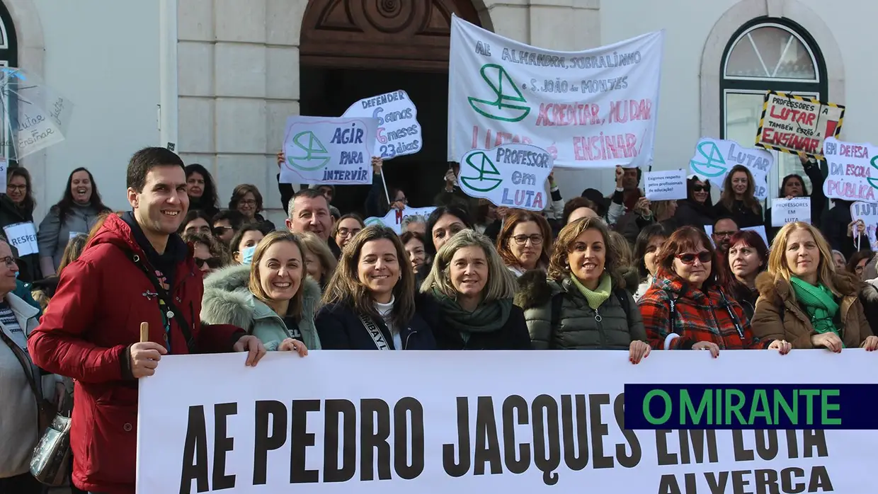 Câmara de Vila Franca de Xira recebe professores descontentes