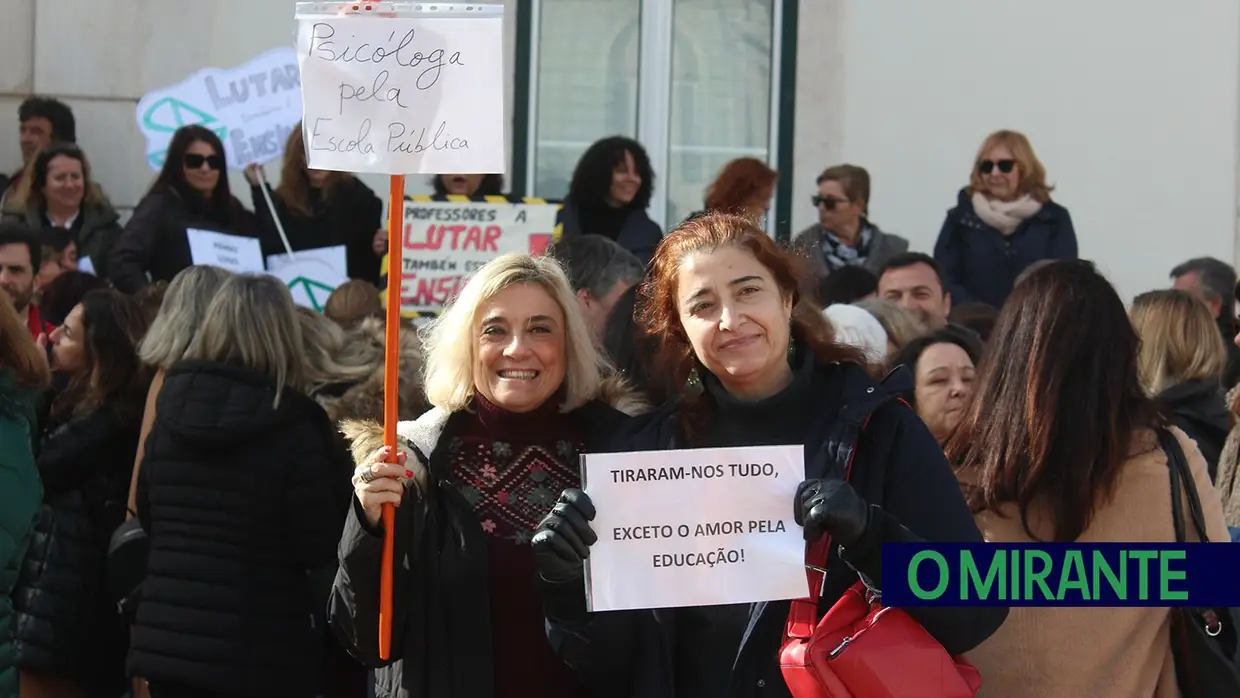 Câmara de Vila Franca de Xira recebe professores descontentes