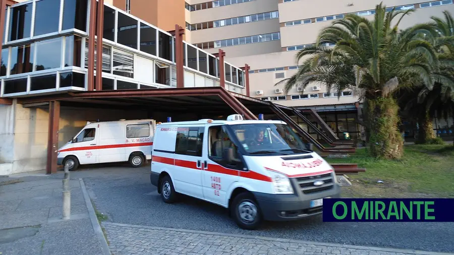 Urgências do Hospital de Abrantes a rebentar pelas costuras Urgências do Hospital de Abrantes a rebentar pelas costuras