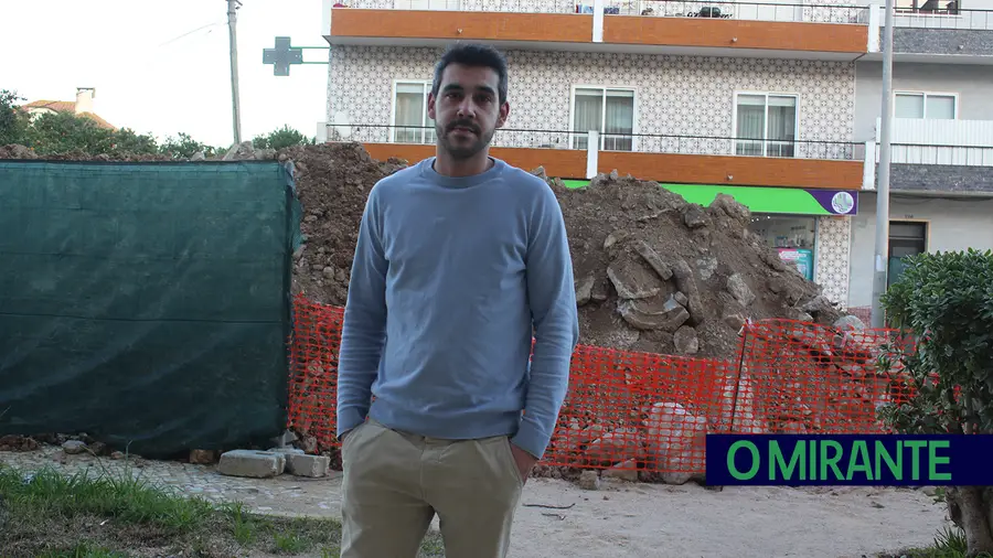 Comerciantes e moradores em desespero com obras na Castanheira