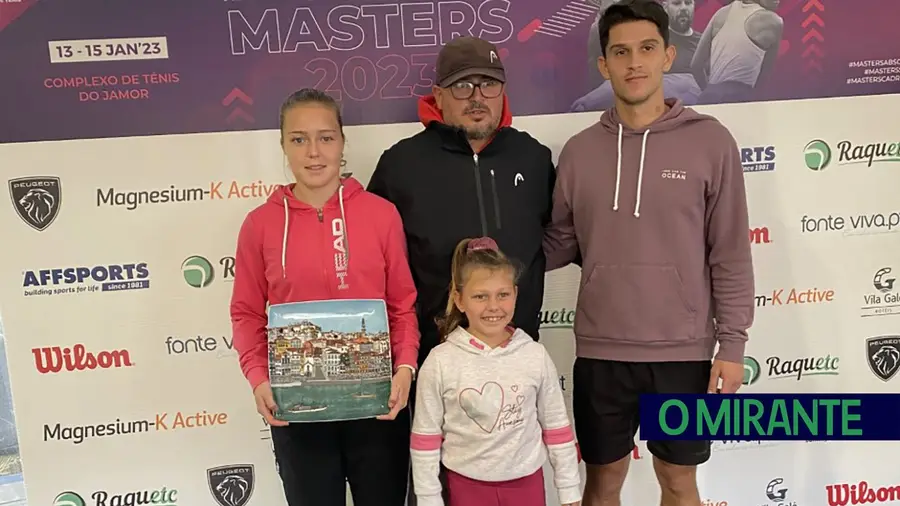 Tenista Angelina Voloshchuk vence torneio Masters nacional Tenista Angelina Voloshchuk vence torneio Masters nacional