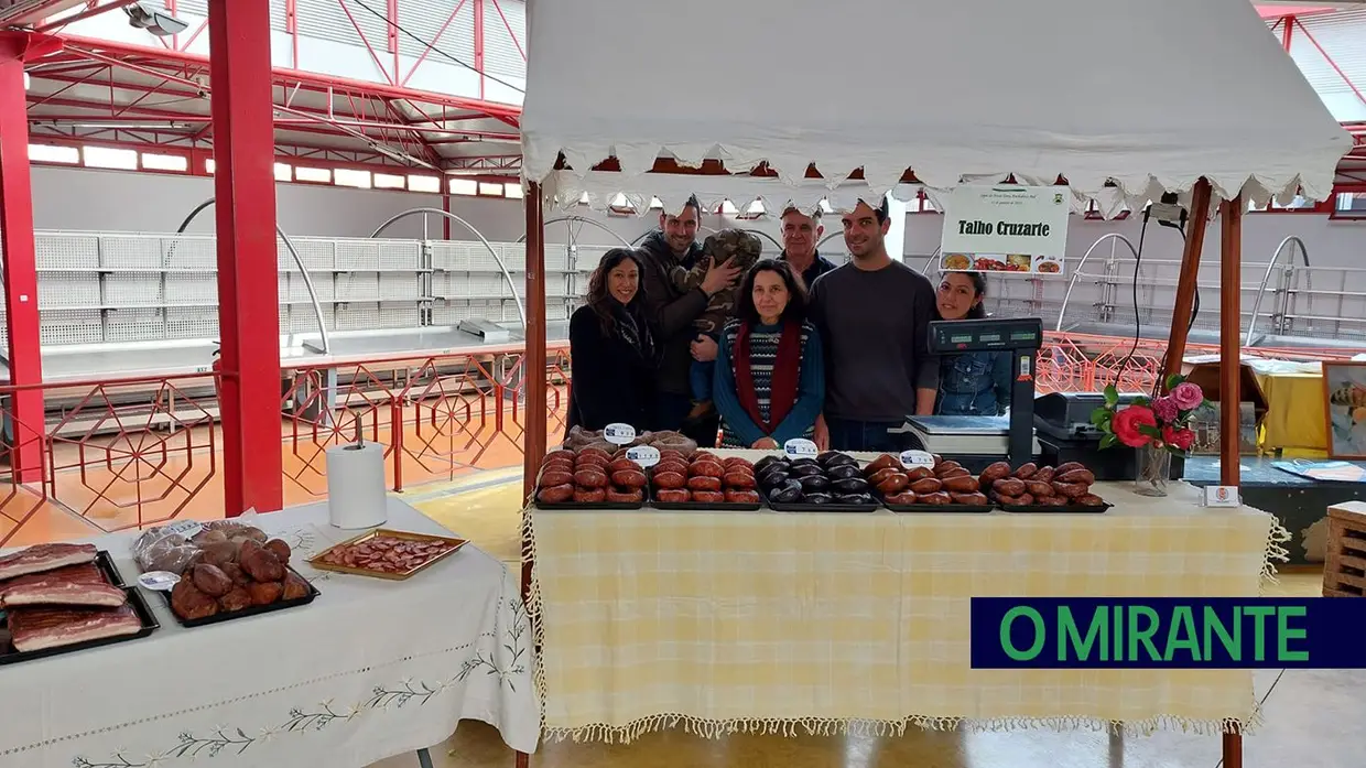 Fez-se fila para as Sopas da Nossa Terra em Ferreira do Zêzere