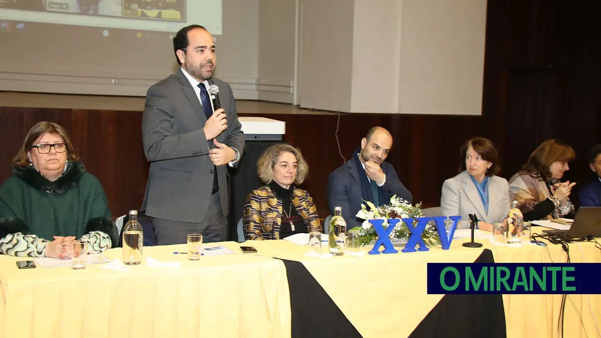 Encontro Internacional de Jovens Cientistas em Santarém durante quatro dias