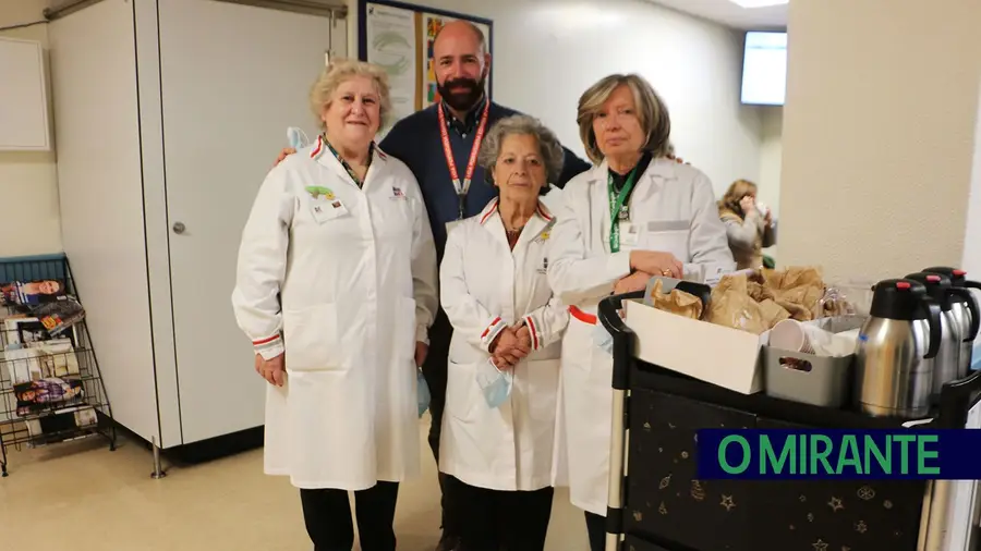 Com pequenos gestos ajudam na luta contra o cancro no Hospital de Dia de Santarém Com pequenos gestos ajudam na luta contra o cancro no Hospital de Dia de Santarém