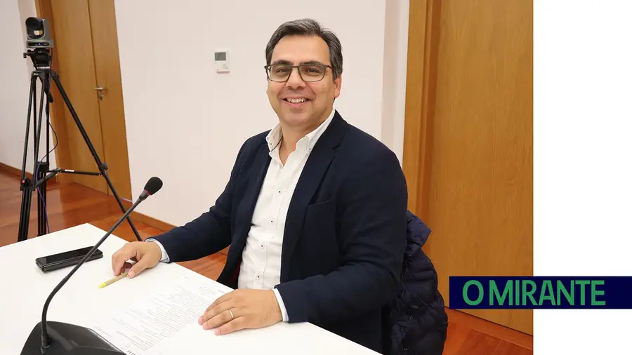 Demolição das chaminés históricas em Torres Novas é um crime contra o património