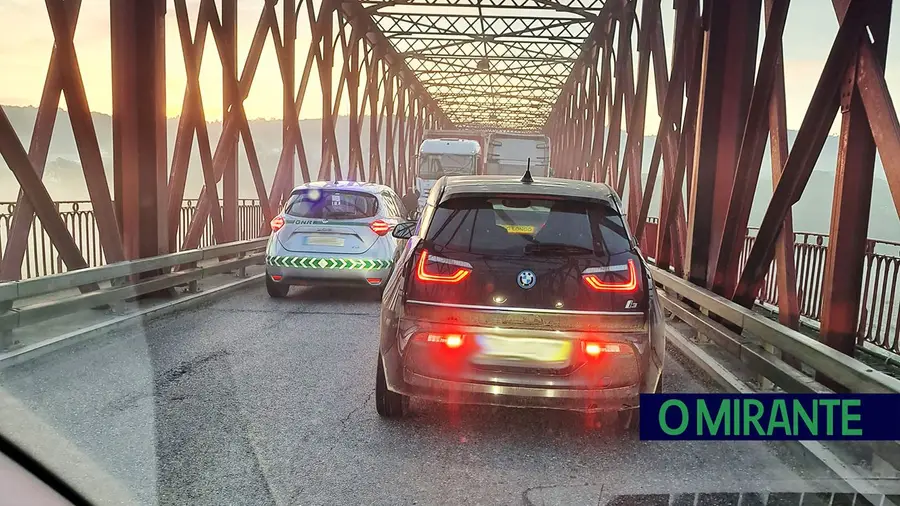 Mais uma manhã caótica na Ponte da Chamusca Mais uma manhã caótica na Ponte da Chamusca