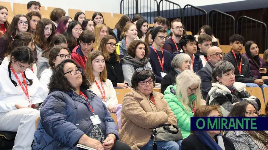 Encontro Internacional de Jovens Cientistas durante quatro dias em Santarém Encontro Internacional de Jovens Cientistas durante quatro dias em Santarém