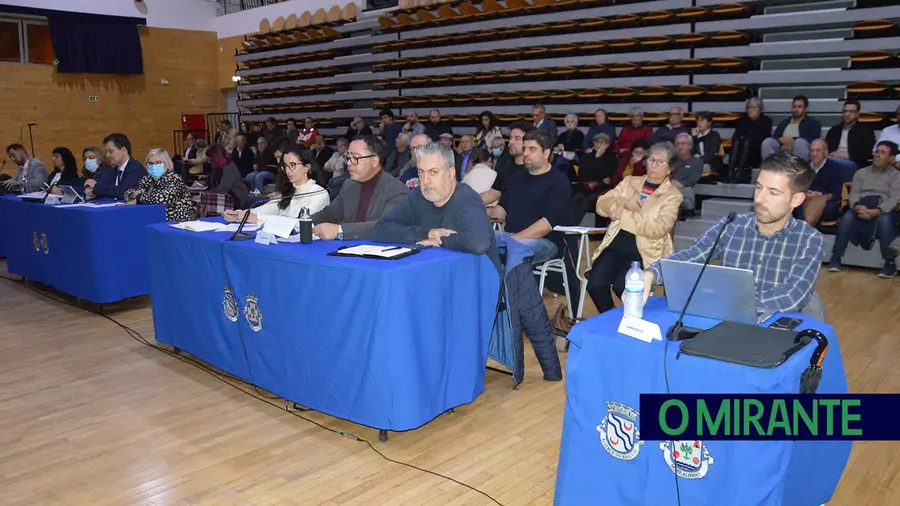 Orçamento de Alverca e Sobralinho aprovado à segunda tentativa Orçamento de Alverca e Sobralinho aprovado à segunda tentativa