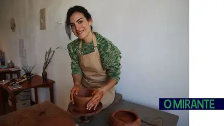Carina Graça: a terapeuta que passou pela construção civil e é oleira em Tomar Carina Graça: a terapeuta que passou pela construção civil e é oleira em Tomar