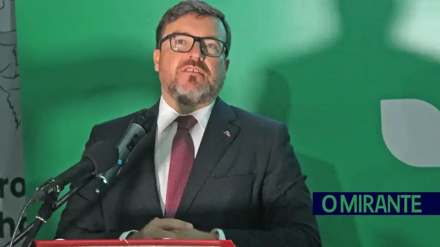 Autarca de Santarém continua a defender desvio da Linha do Norte na cidade Autarca de Santarém continua a defender desvio da Linha do Norte na cidade