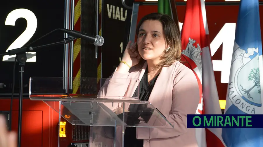 Uma corporação aberta à comunidade e com uma direcção com toque feminino Uma corporação aberta à comunidade e com uma direcção com toque feminino