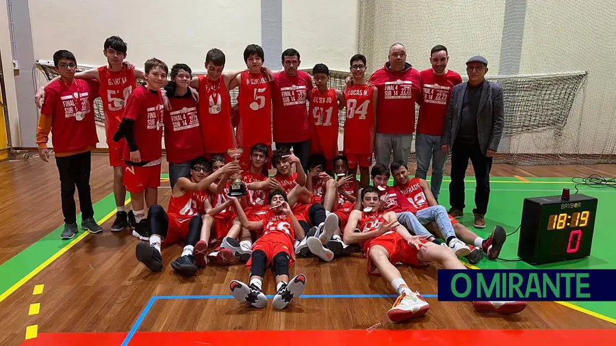 Santarém e Chamusca campeões distritais sub-14 de basquetebol