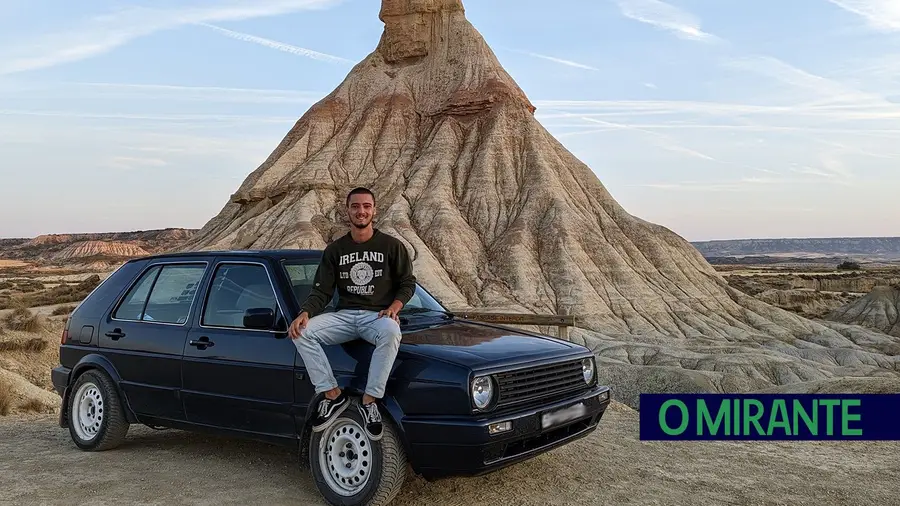Afonso Mendonça visitou mais de 30 países ao volante de um carro com mais de 30 anos Afonso Mendonça visitou mais de 30 países ao volante de um carro com mais de 30 anos