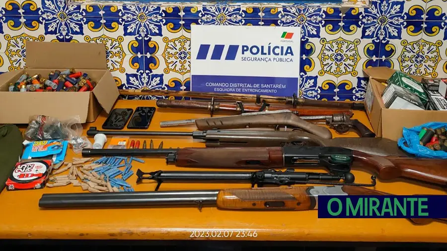 Detido no Entroncamento com droga e armas de fogo Detido no Entroncamento com droga e armas de fogo