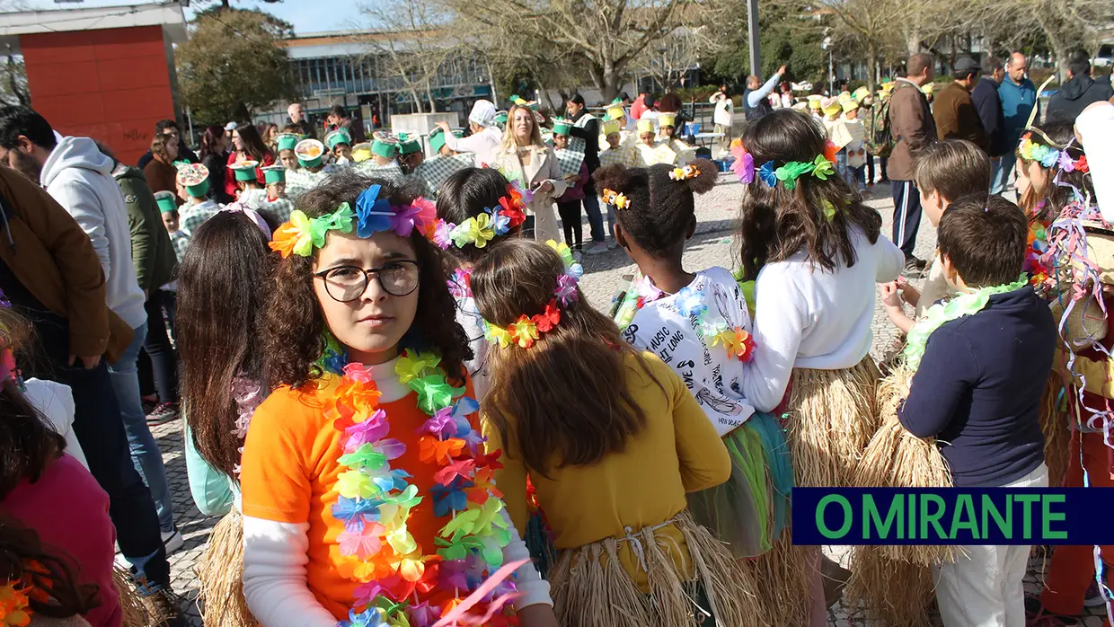 Centenas de crianças abriram festejos do Carnaval em Santarém