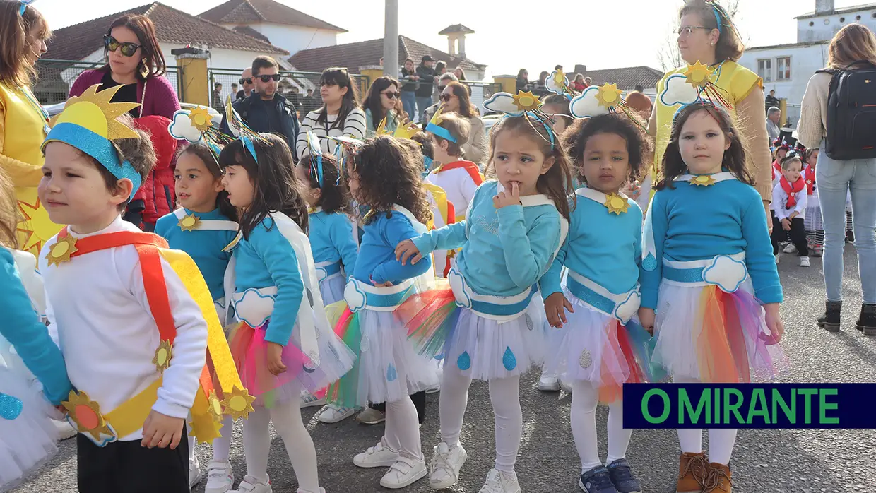 Alegria e muita animação no desfile escolar do Cartaxo