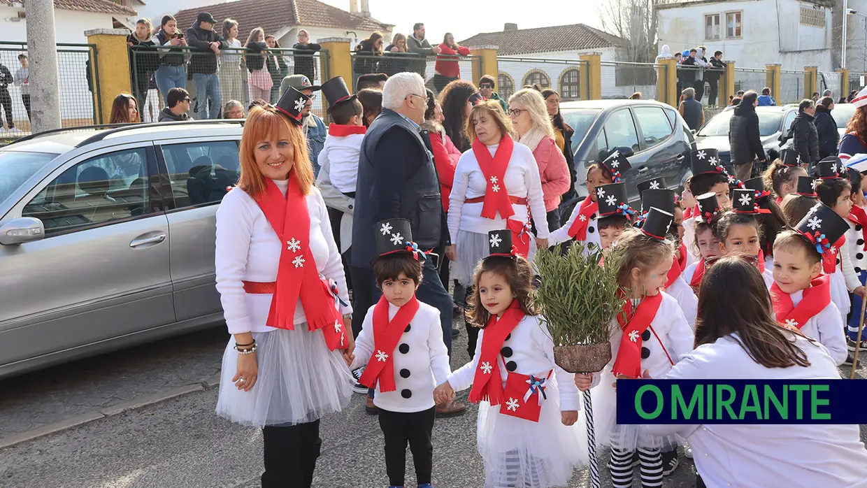 Alegria e muita animação no desfile escolar do Cartaxo