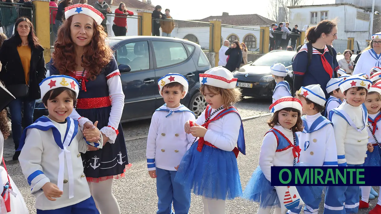 Alegria e muita animação no desfile escolar do Cartaxo