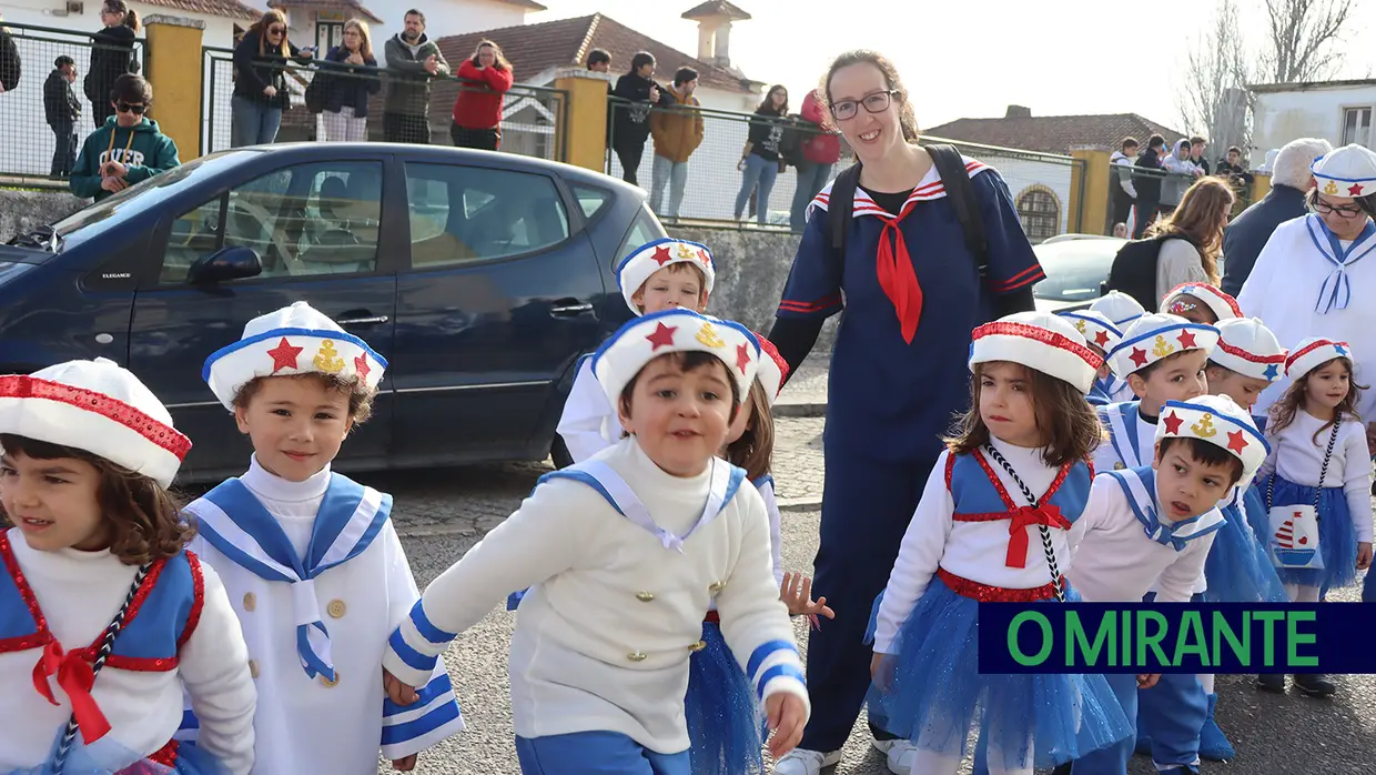 Alegria e muita animação no desfile escolar do Cartaxo