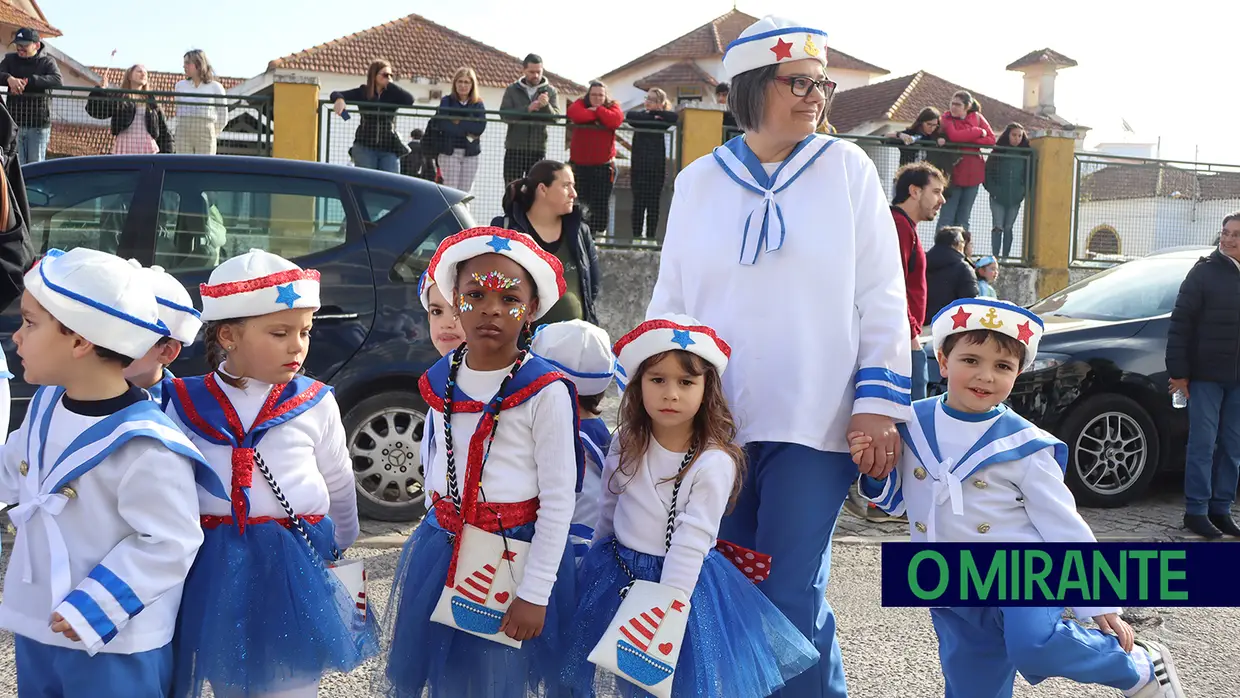 Alegria e muita animação no desfile escolar do Cartaxo