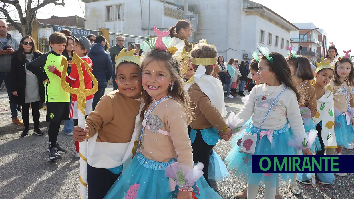 Alegria e muita animação no desfile escolar do Cartaxo