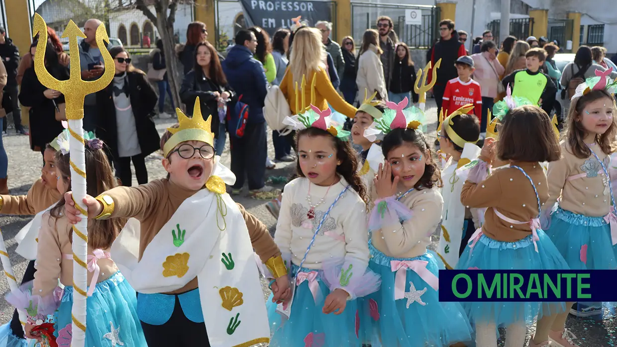 Alegria e muita animação no desfile escolar do Cartaxo