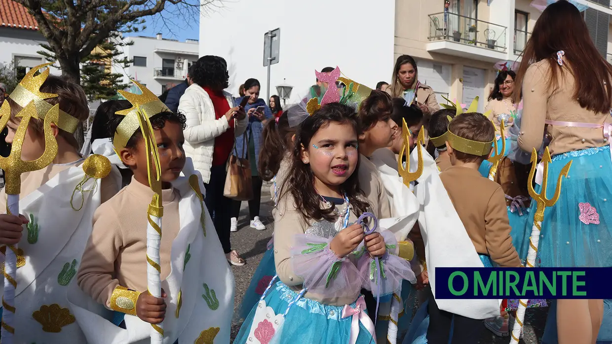 Alegria e muita animação no desfile escolar do Cartaxo