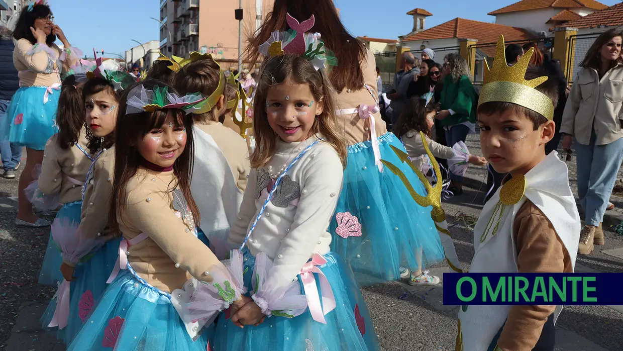 Alegria e muita animação no desfile escolar do Cartaxo