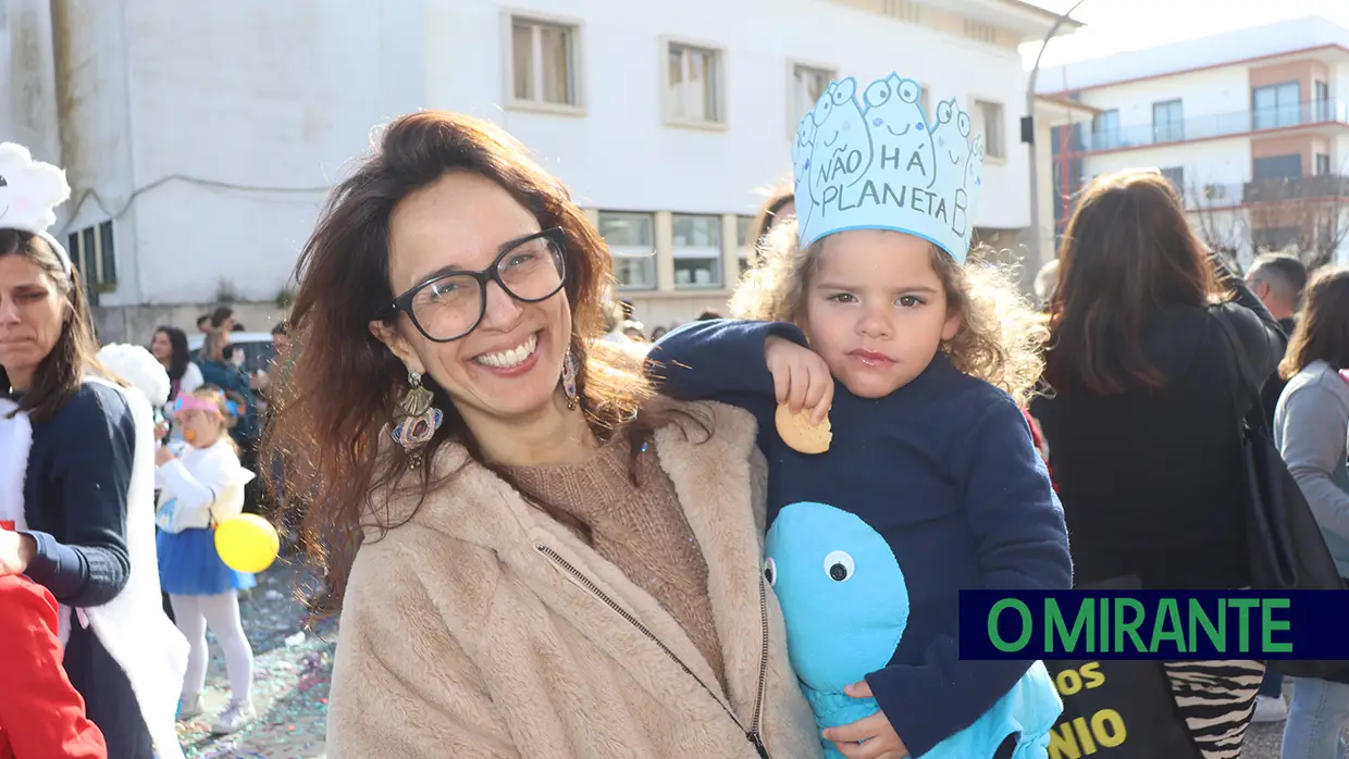 Alegria e muita animação no desfile escolar do Cartaxo