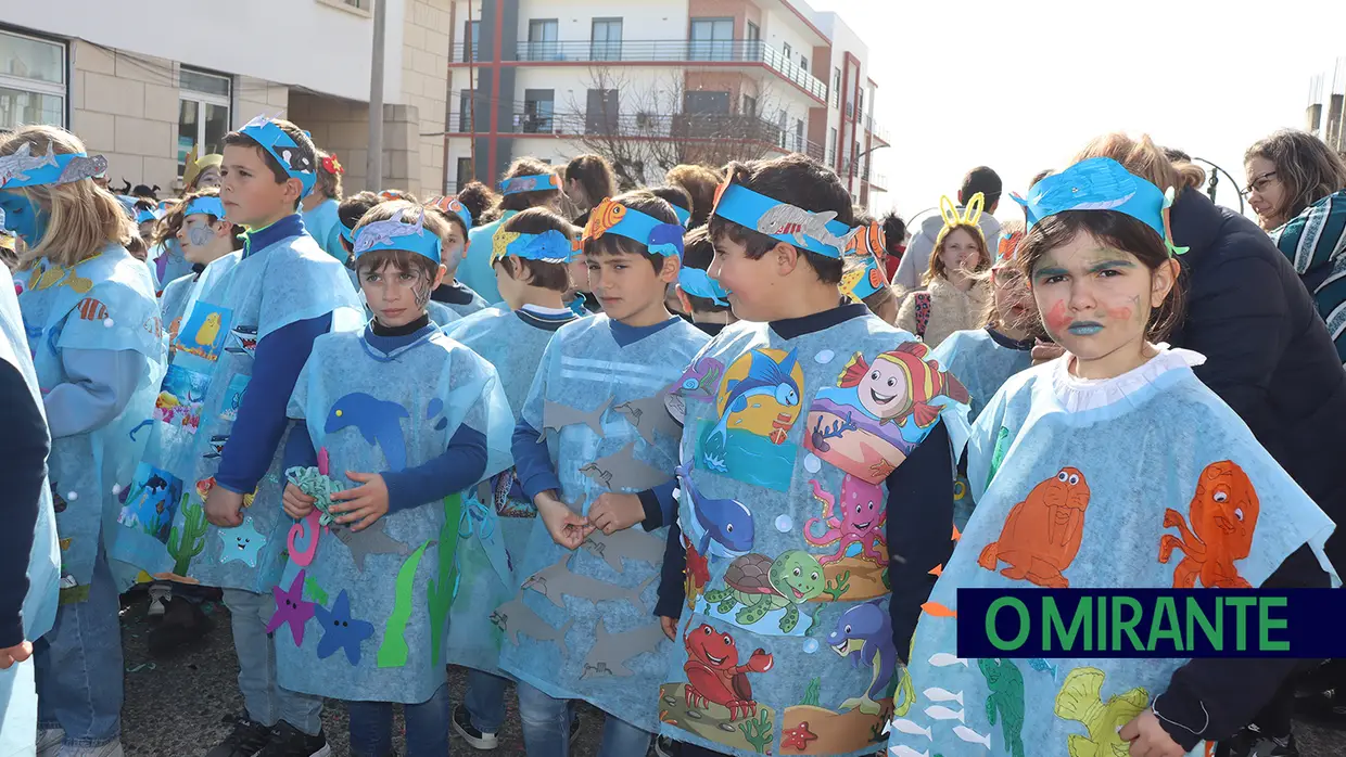 Alegria e muita animação no desfile escolar do Cartaxo