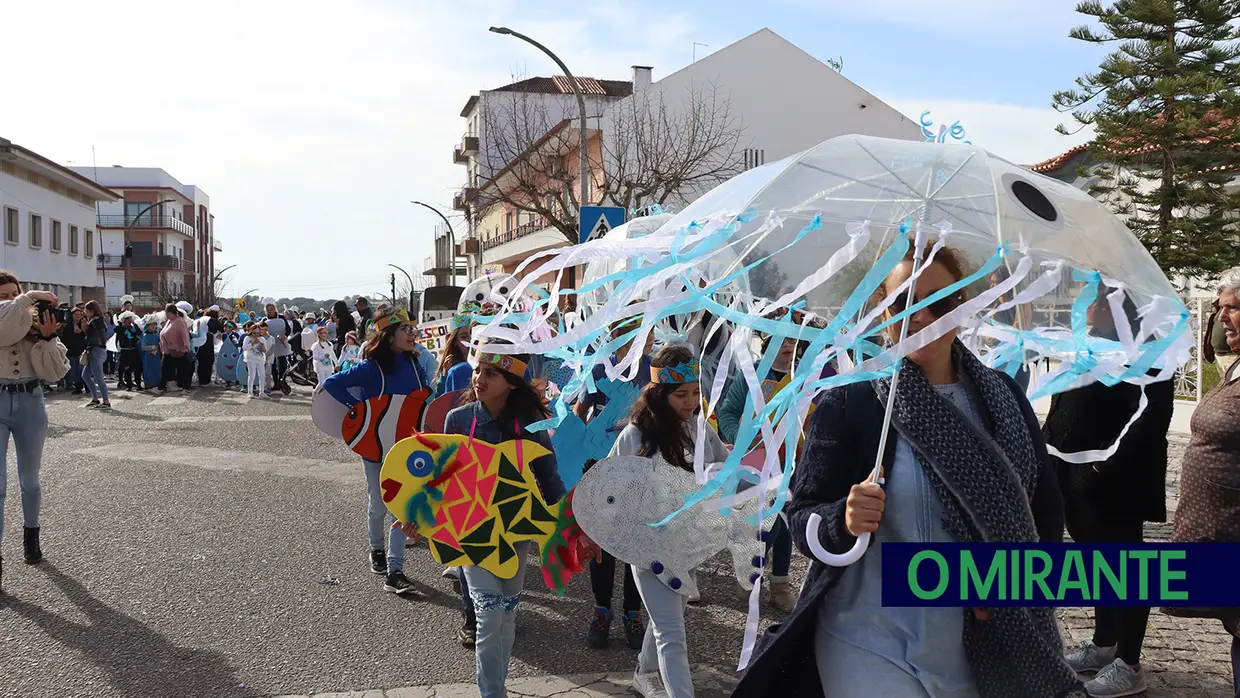 Alegria e muita animação no desfile escolar do Cartaxo