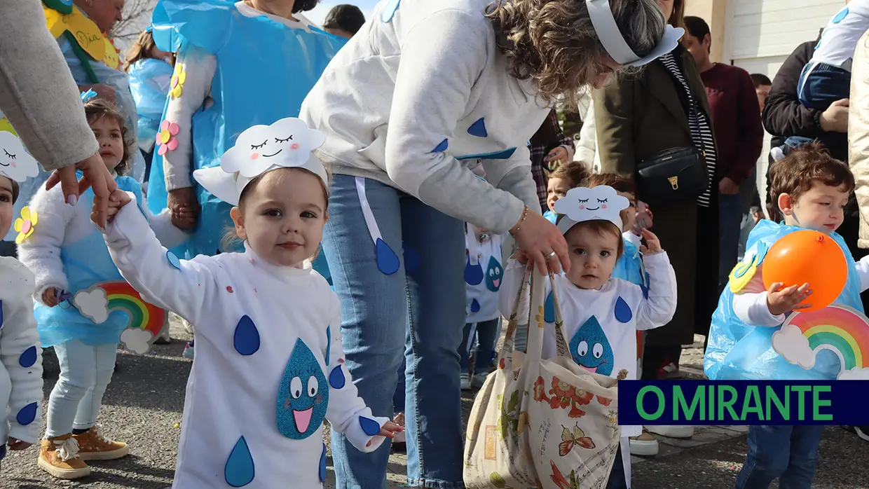 Alegria e muita animação no desfile escolar do Cartaxo