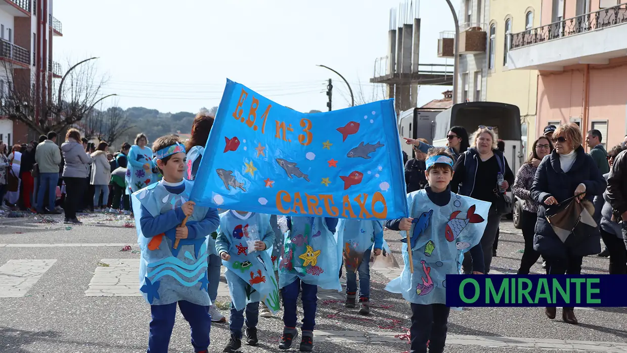 Alegria e muita animação no desfile escolar do Cartaxo