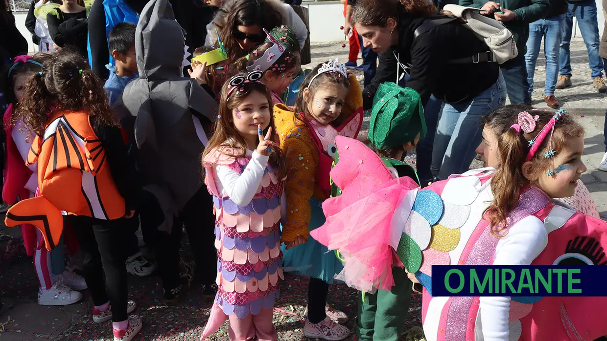 Alegria e muita animação no desfile escolar do Cartaxo