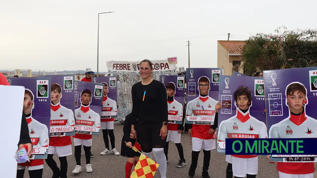 400 foliões participam no corso carnavalesco em Alpiarça