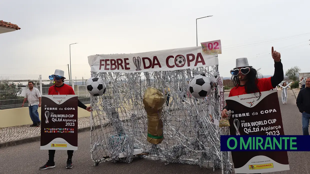 400 foliões participam no corso carnavalesco em Alpiarça