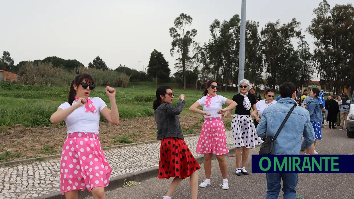 400 foliões participam no corso carnavalesco em Alpiarça