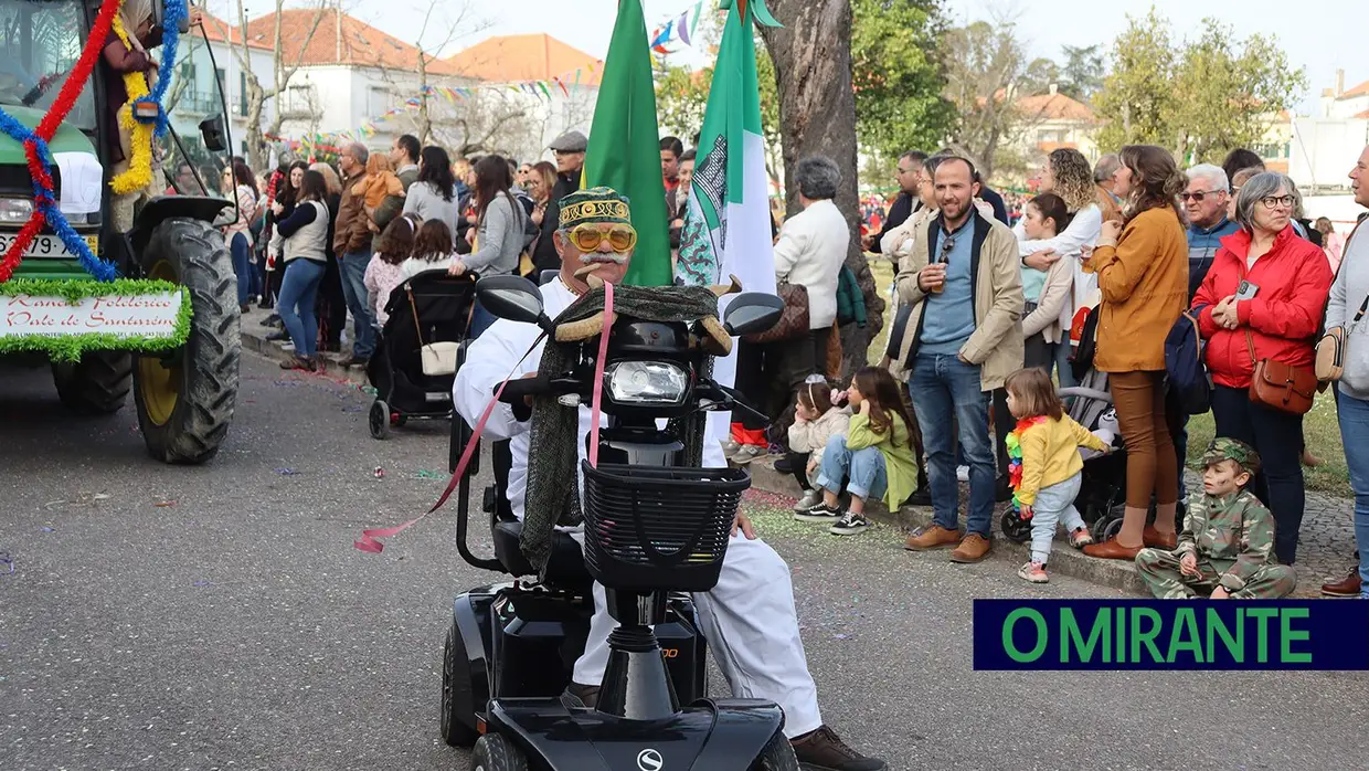 Santarém com tarde animada esta terça-feira de Carnaval