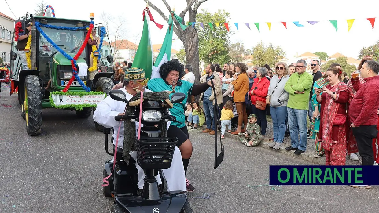 Santarém com tarde animada esta terça-feira de Carnaval