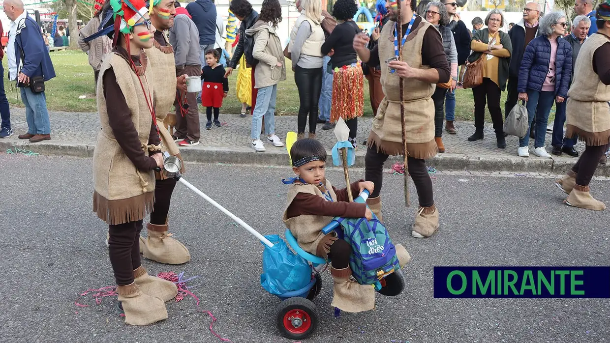 Santarém com tarde animada esta terça-feira de Carnaval