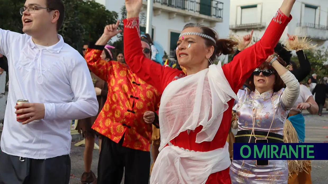 Santarém com tarde animada esta terça-feira de Carnaval