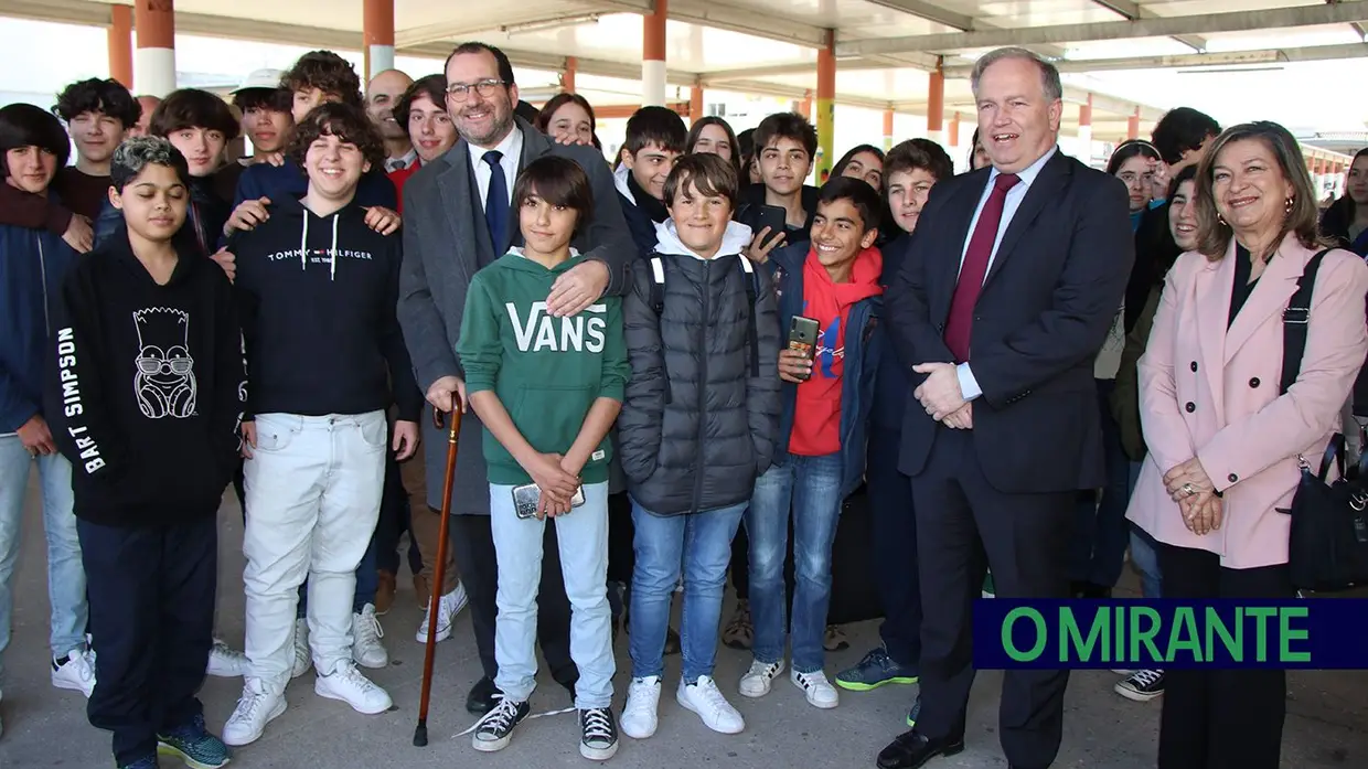 Ministro da Educação visita escolas EB 2/3 e Secundária de Almeirim