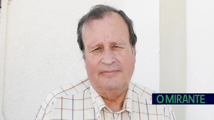 Eurico Ferreira - professor e rádio amador de Almeirim Eurico Ferreira - professor e rádio amador de Almeirim