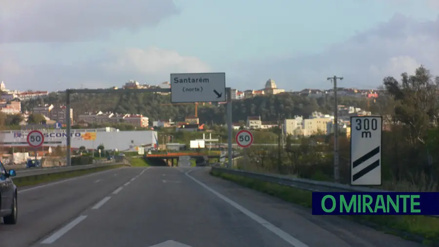 Ruído do trânsito na circular urbana de Santarém continua a incomodar