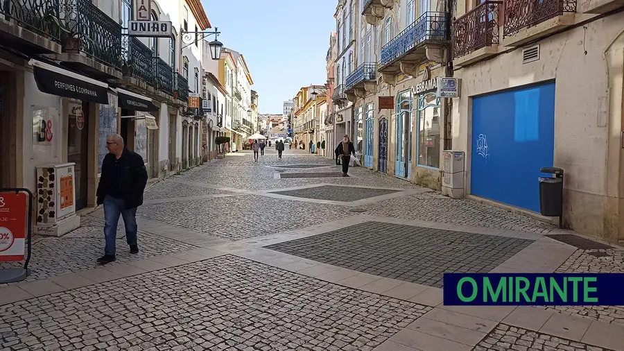 Câmara de Tomar vai apertar fiscalização da ocupação do espaço público Câmara de Tomar vai apertar fiscalização da ocupação do espaço público