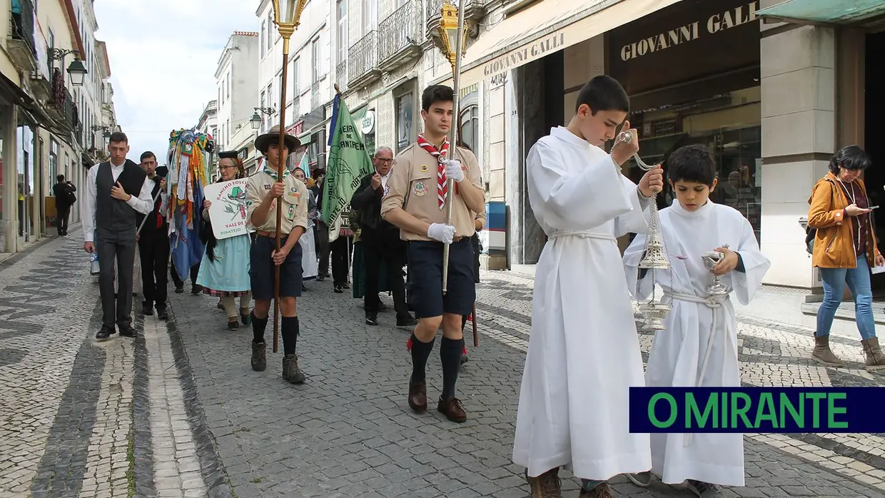 Procissão de São José no centro histórico de Santarém