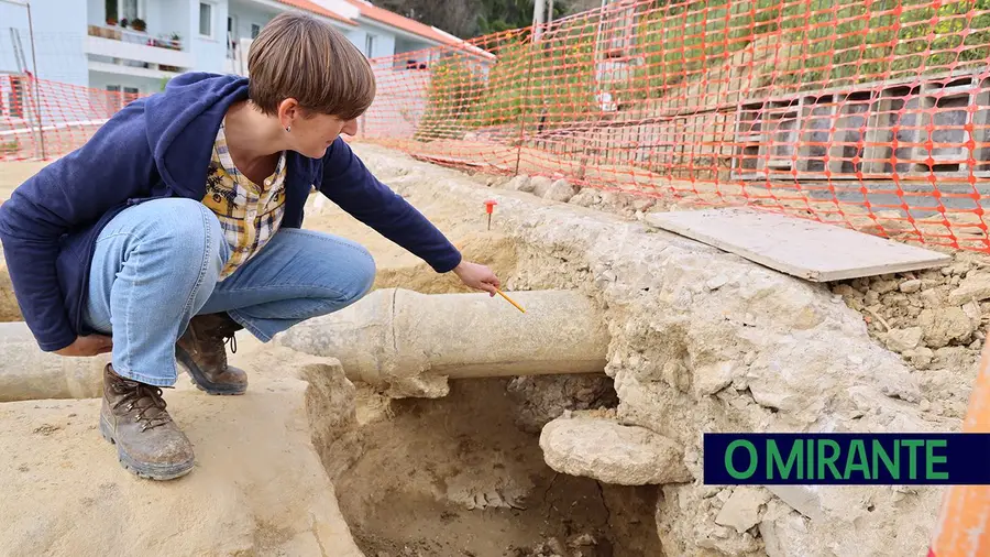 Obras no bairro de Alfange em Santarém desvendam vestígios romanos e silos medievais Obras no bairro de Alfange em Santarém desvendam vestígios romanos e silos medievais